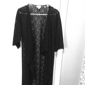 NWOT solid black beautiful lace Lularoe Shirley!